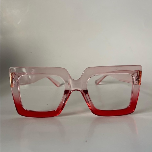 Eyewear that meets your personality ✨ - Picture 1 of 9